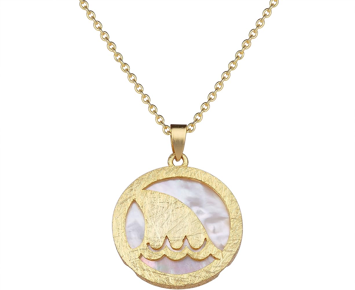 Beach Necklace for Women Dainty Gold Silver Plated Round Mother of Pearl Shell Pendant Cute Stingray Sea Turtle Starfish Necklace for Women Girls Summer Beach Jewelry Gift